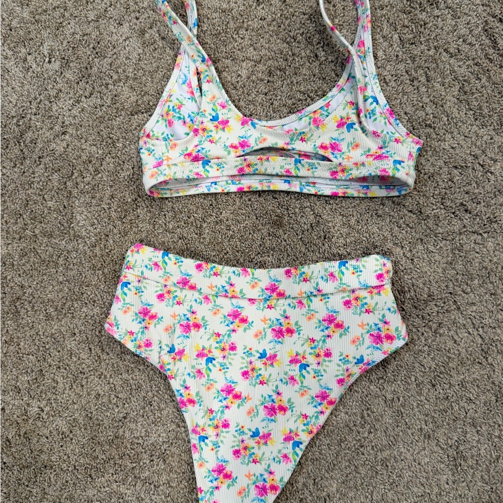 Kulani Kinis Floral Bikini Set - s/m - Picture 2 of 3